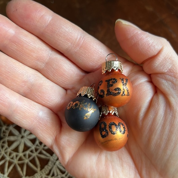 NEW | Mini Ornaments by Primitives by Kathy - Picture 3 of 8